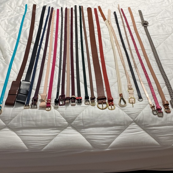 Assorted belts - Picture 4 of 11